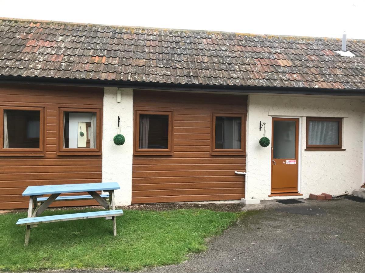 Court Farm Holiday Bungalows Ltd Watchet Exterior photo